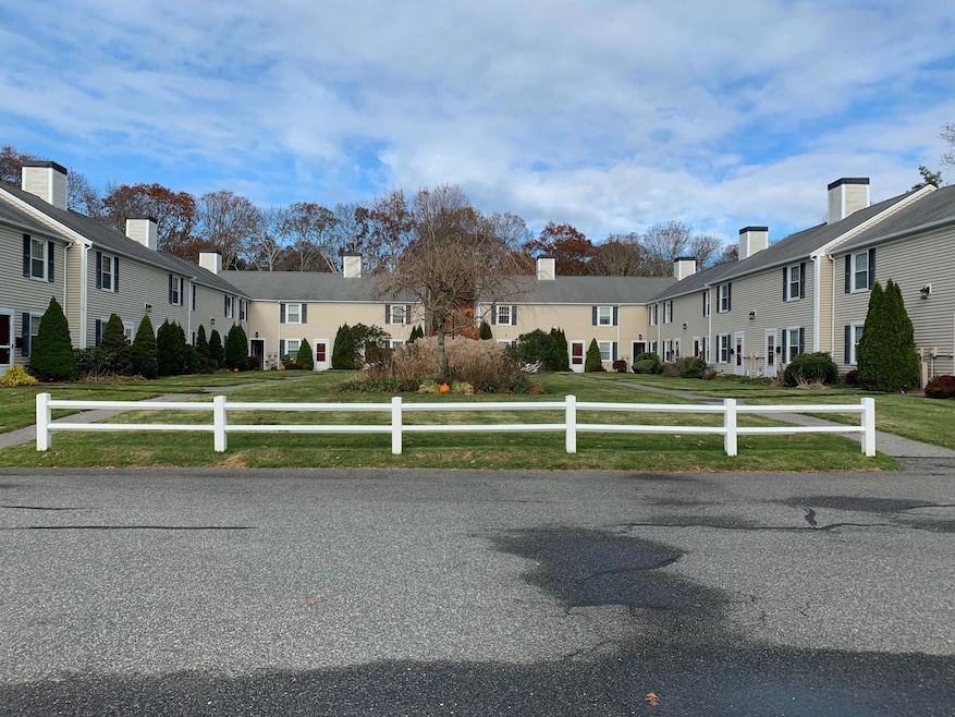 272 Craigville Beach Rd unit 5, Hyannis, MA 02601 - photo 1