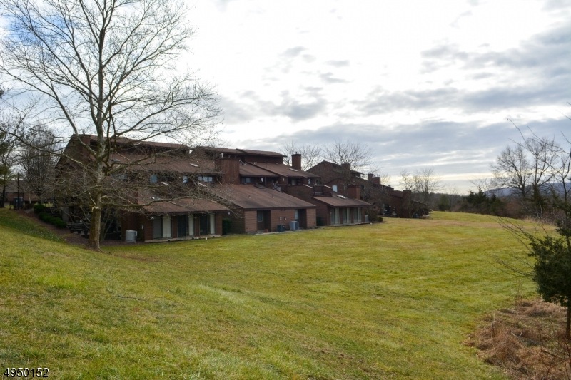 40 Highland Cir, Annandale, NJ 08801 - photo 1