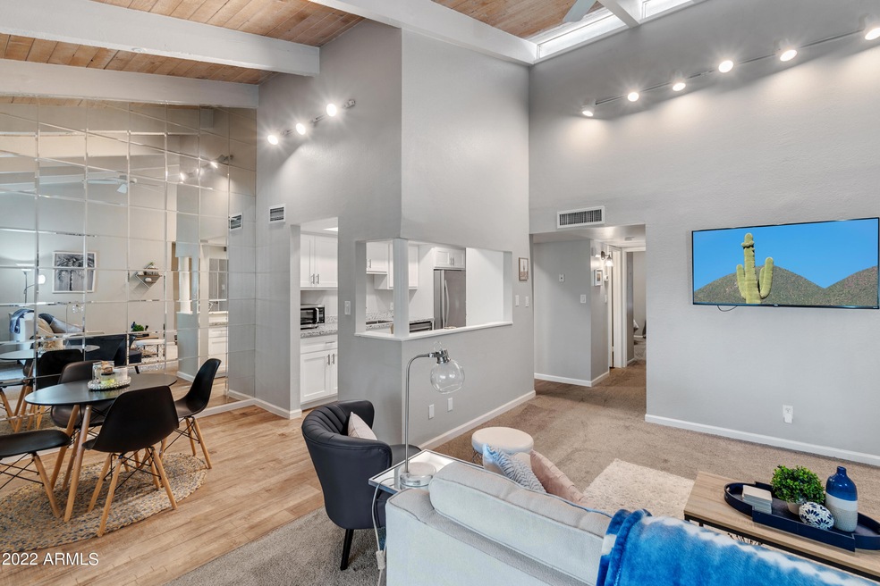 Great room with vaulted ceilings