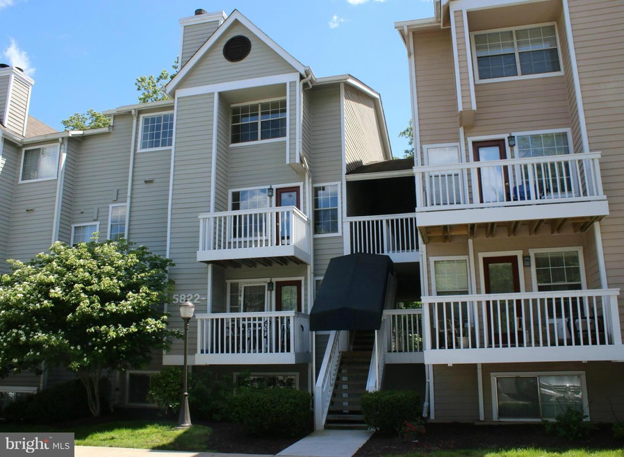 5822 Inman Park Cir unit 220, Rockville, MD 20852 - photo 1