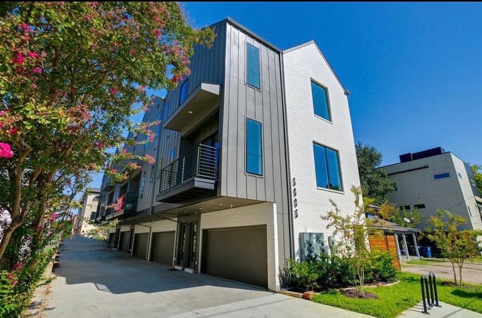 5515 Bryan Pkwy unit 105, Dallas, TX 75206 - photo 1