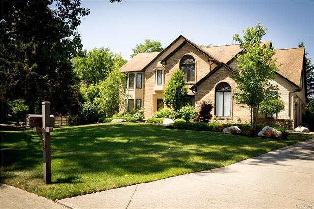 1175 Chaffer Dr, Rochester Hills, MI 48306 - photo 1