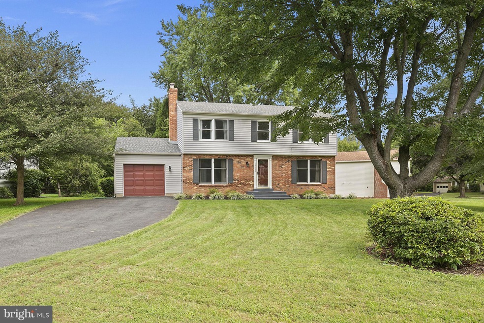 12620 Holkein Dr, Herndon, VA 20171 - photo 1