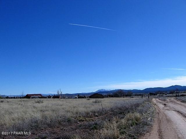25705 N Reed Rd, Paulden, AZ 86334 - photo 1