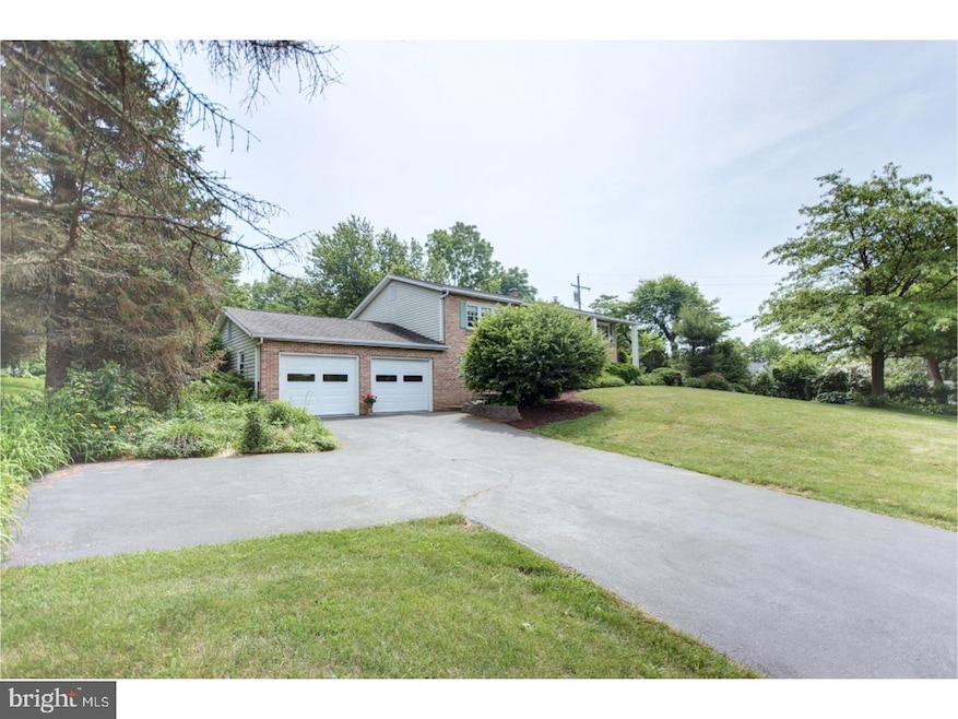 459 Krause Rd, Fleetwood, PA 19522 - photo 1