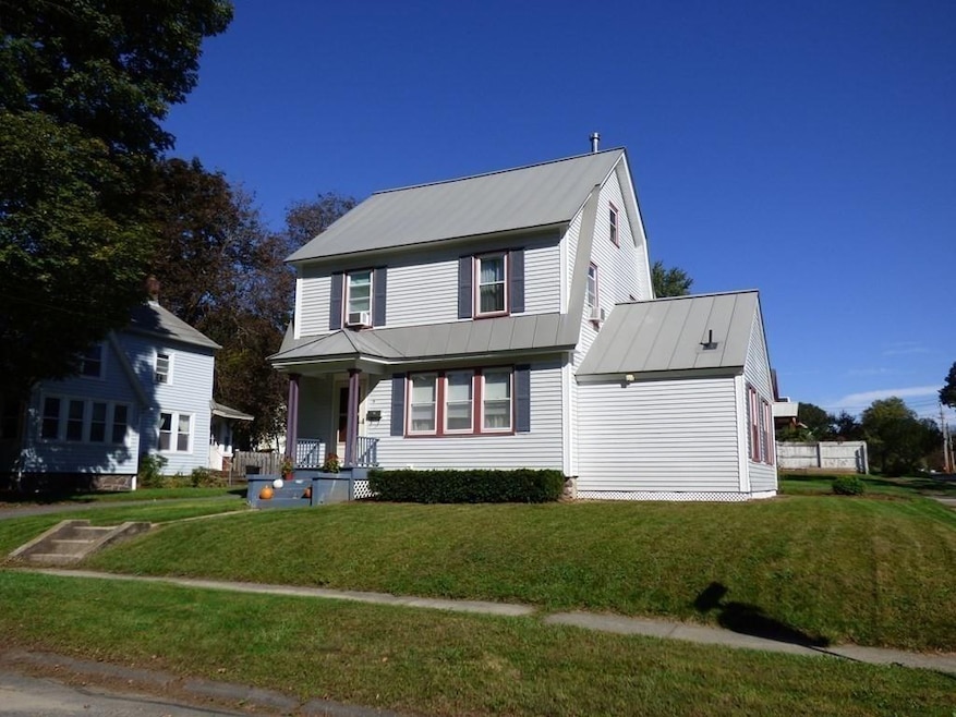 9 Pine St, Greenfield, MA 01301 - photo 1