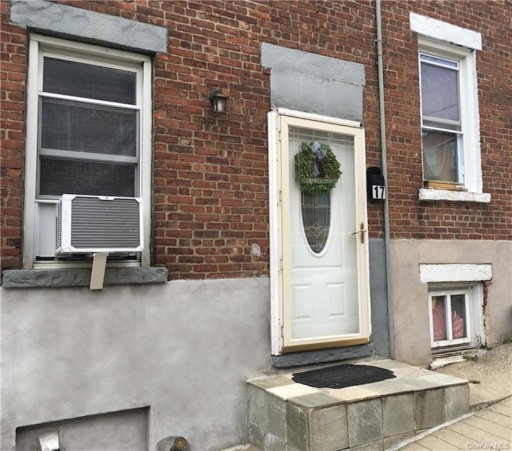 17 Moquette Row S, Yonkers, NY 10703 - photo 1