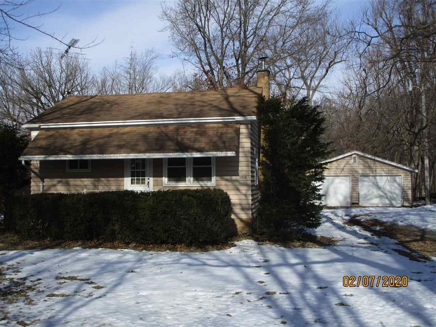 2918 W Bass Creek Rd, Beloit, WI 53511 - photo 1