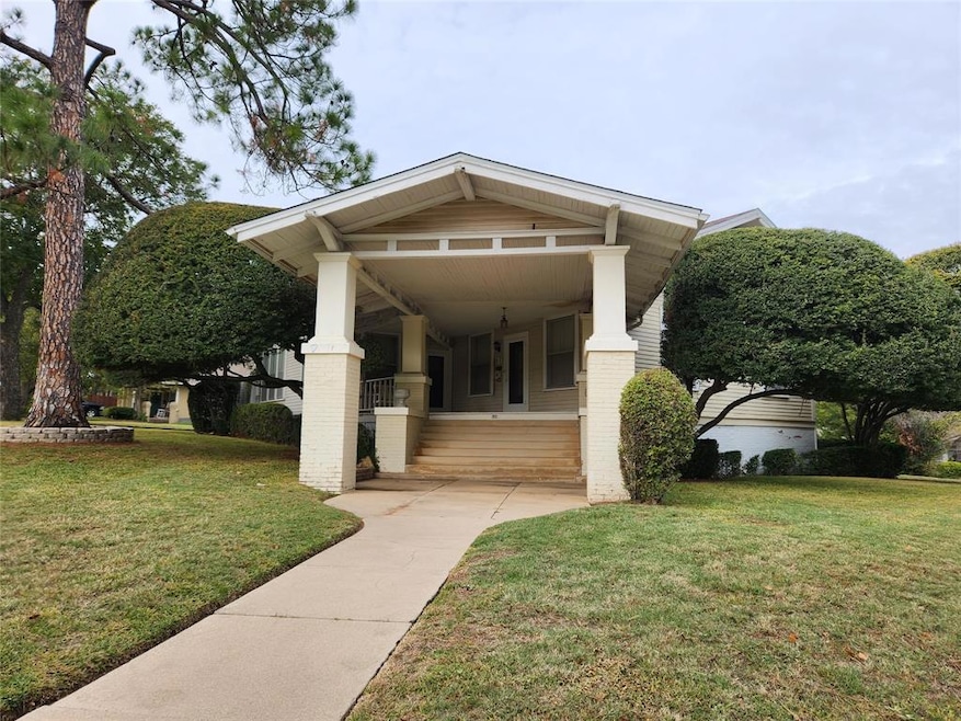 508 S Alamo St, Weatherford, TX 76086 - photo 1