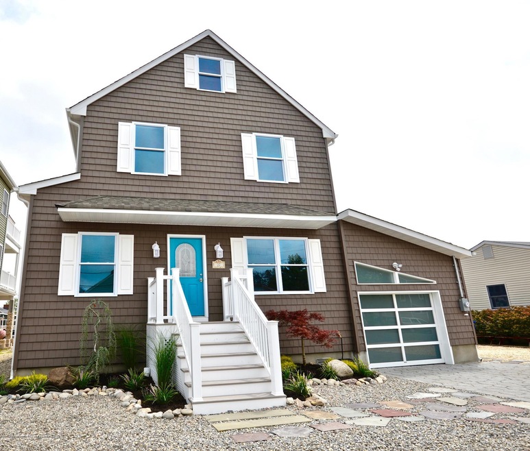 27 Neptune Rd, Toms River, NJ 08753 - photo 1