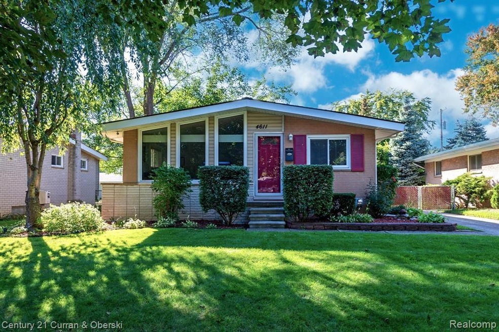 Welcome to 4611 Elmhurst!