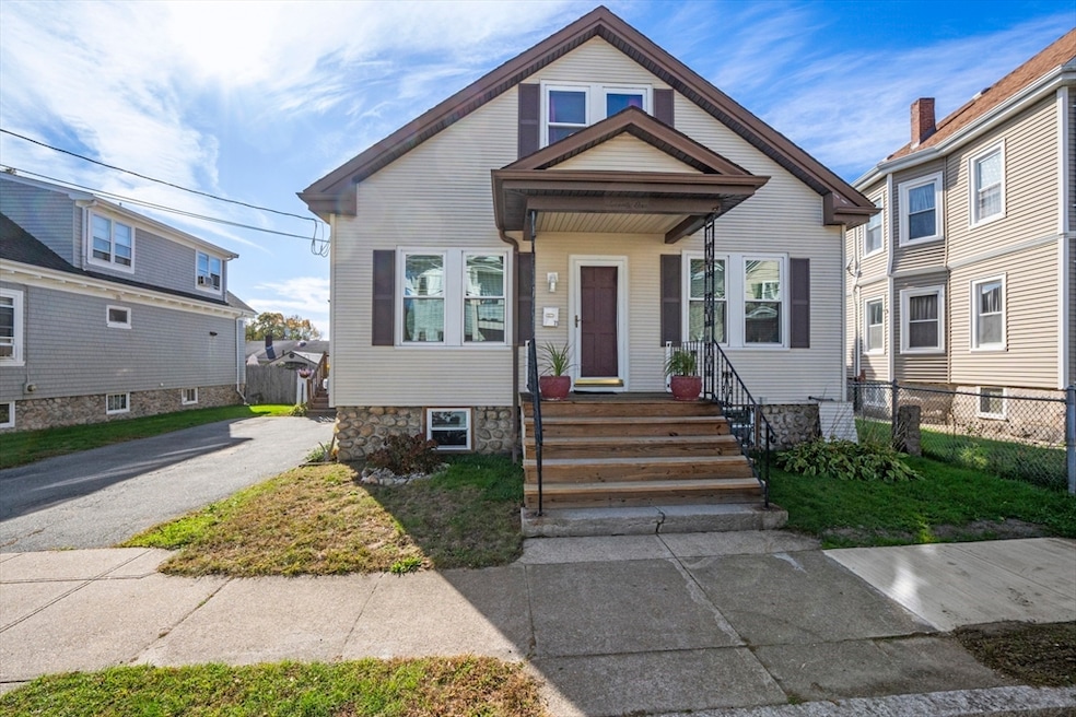 71 Highland St, New Bedford, MA 02740 - photo 1