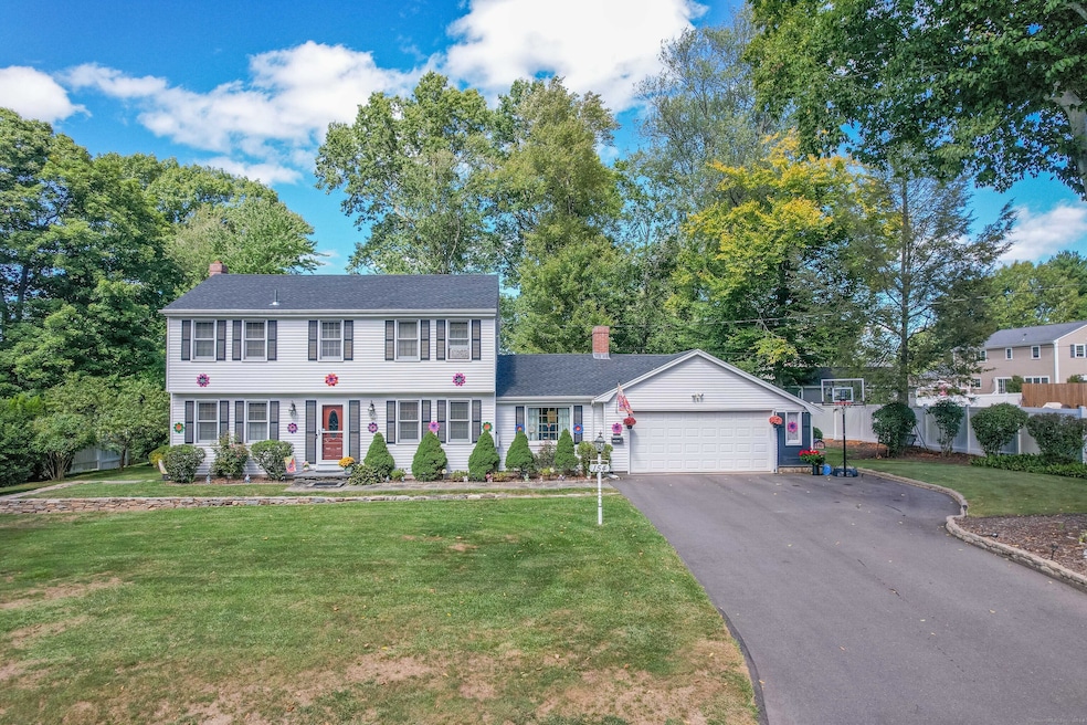 154 Pheasant Run, Newington, CT 06111 - photo 1