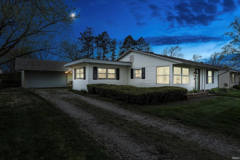 209 N Jon St, New Carlisle, IN 46552 - photo 1