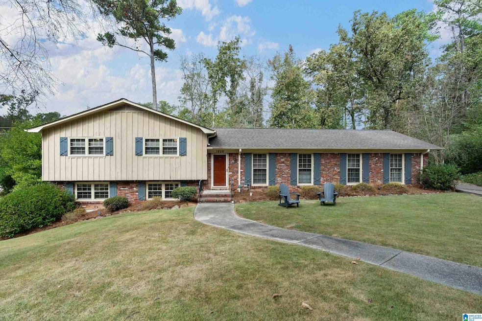 1856 Burning Tree Cir, Birmingham, AL 35226 - photo 1