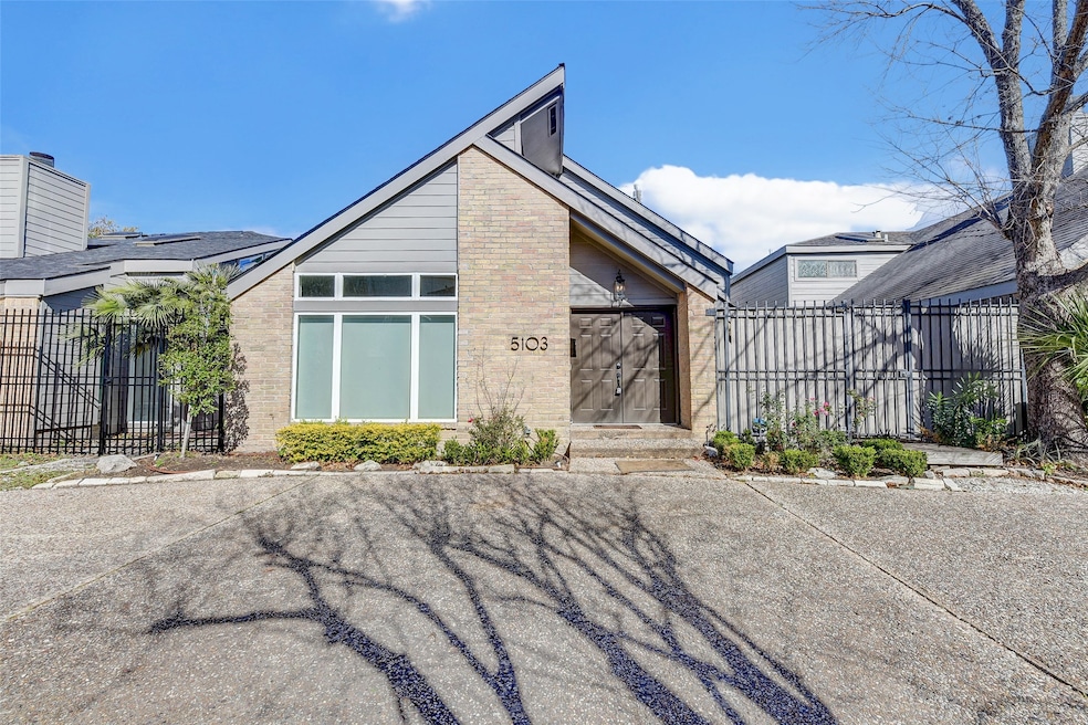 5103 Austin St, Houston, TX 77004 - photo 1
