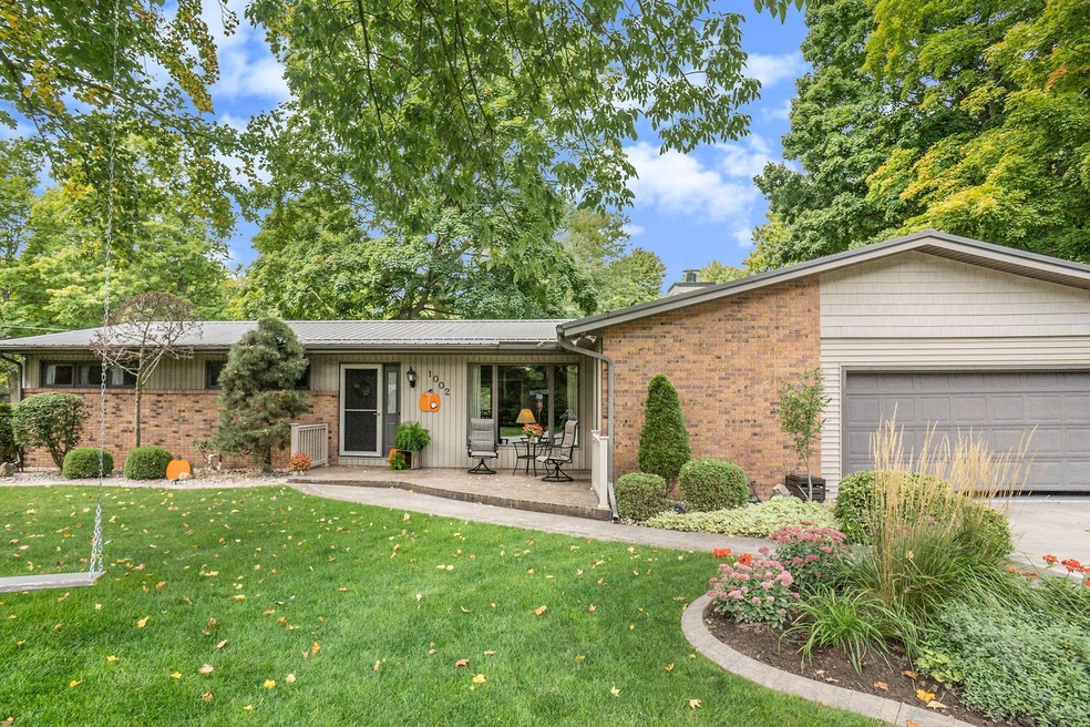 1002 Beechwood Dr, Nappanee, IN 46550 - photo 1