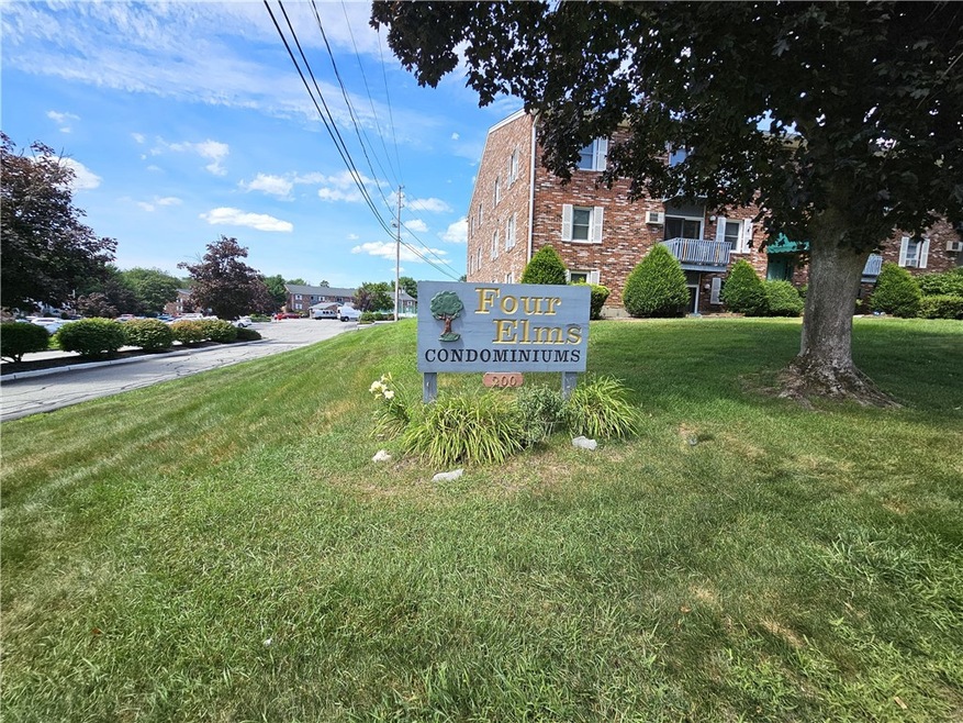 200 Manville Hill Rd unit 1, Cumberland, RI 02864 - photo 1