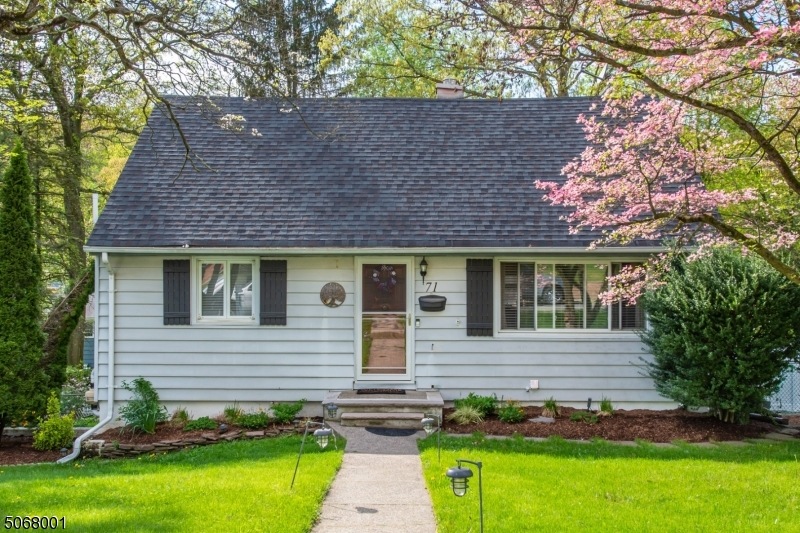 71 Rafkind Rd, Bloomingdale, NJ 07403 - photo 1