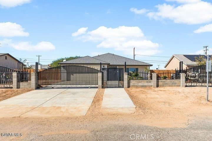 20411 88th St, California City, CA 93505 - photo 1