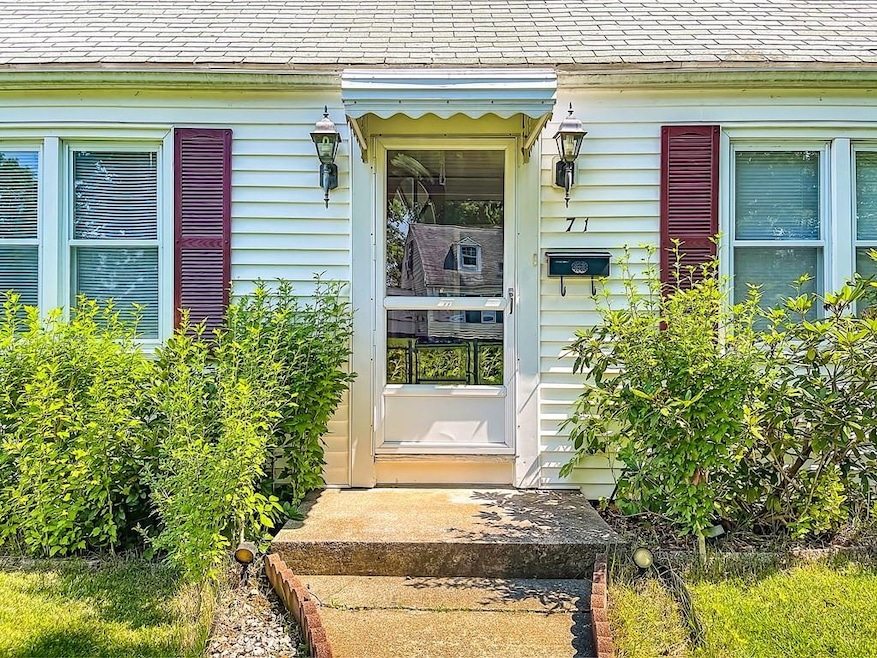71 Arden St, Springfield, MA 01118 - photo 1