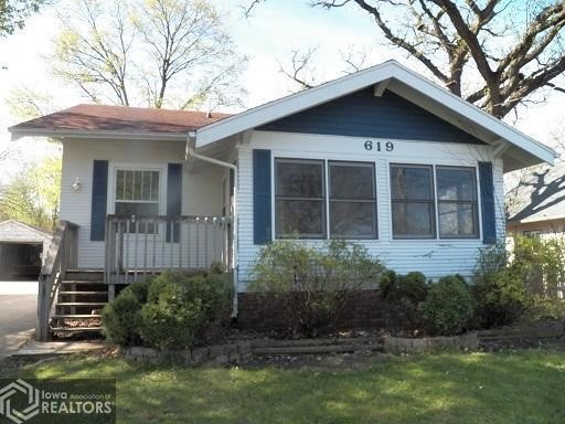 619 S 3rd Ave W, Newton, IA 50208 - photo 1