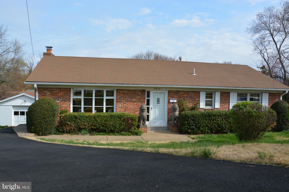 6615 Hulvey Terrace, Alexandria, VA 22306 - photo 1