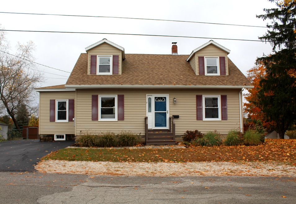 Welcome to 7 Libby Ave!