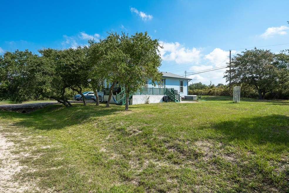 48 Redfish Dr, Rockport, TX 78382 - photo 1