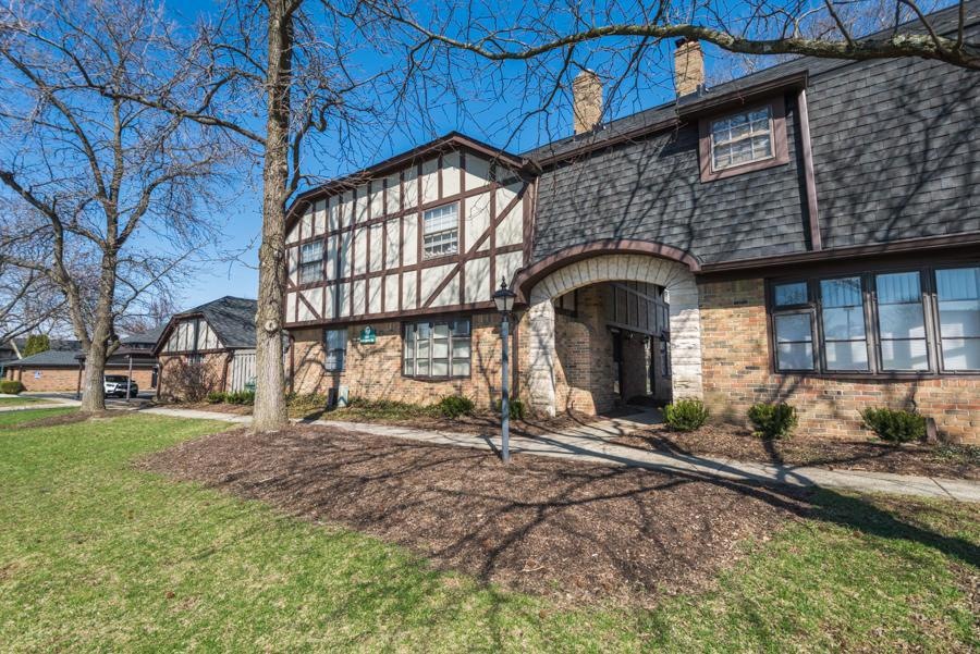 665 Olde Towne Ave Unit E Websized-1