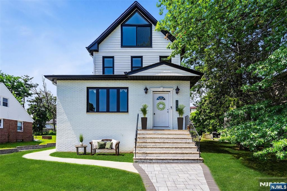 Sold $770,000 • Co-Listing Agent