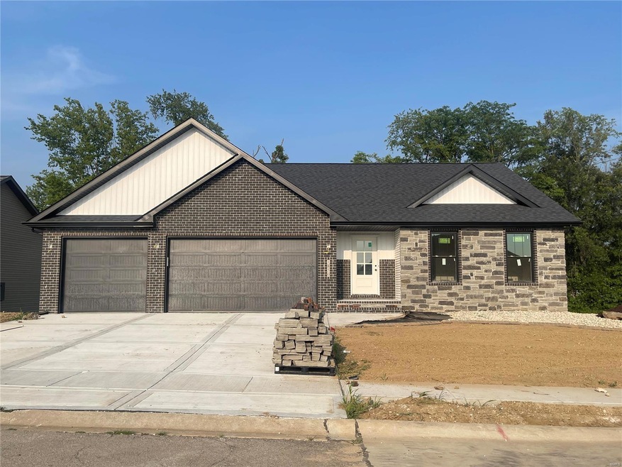 1850 Robin Mills Ct, Maryville, IL 62062 - photo 1