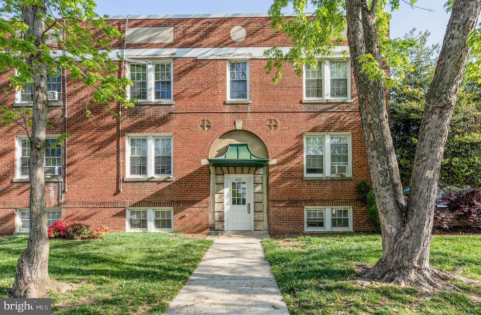 402 E Glendale Ave unit 10, Alexandria, VA 22301 - photo 1