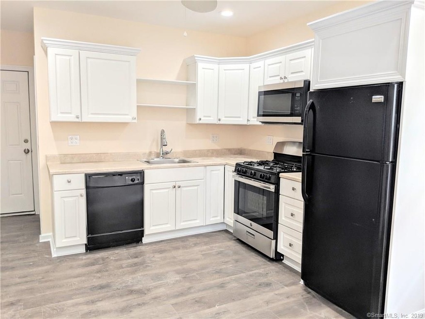 78 Bennett St unit 80, Bridgeport, CT 06605 - photo 1