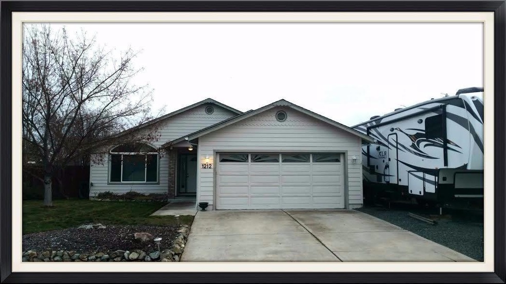 1212 Wedgewood Dr unit 5, Central Point, OR 97502 - photo 1