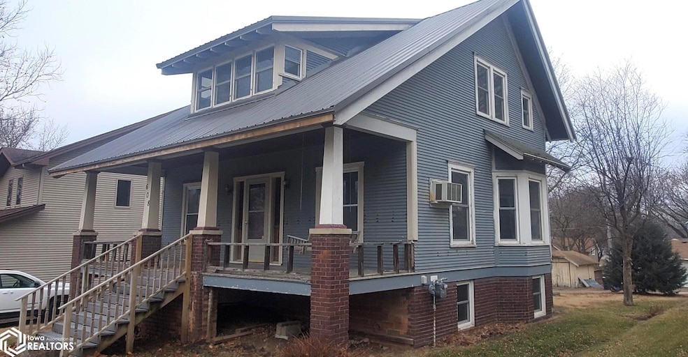 608 Moorehead St, Ida Grove, IA 51445 - photo 1