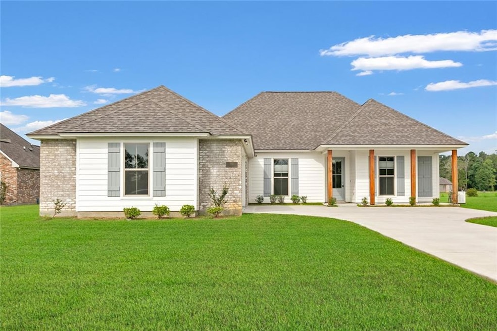 31861 Redrick Dr, Walker, LA 70785 - photo 1