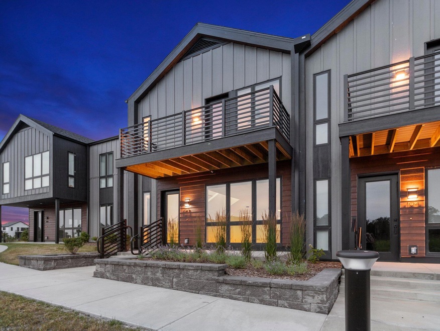 9378 S Alder Place unit 103, Oak Creek, WI 53154 - photo 1