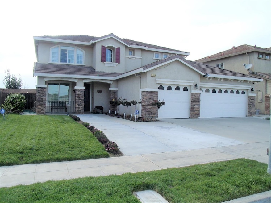 3325 N Vahe Ave, Fresno, CA 93737 - photo 1