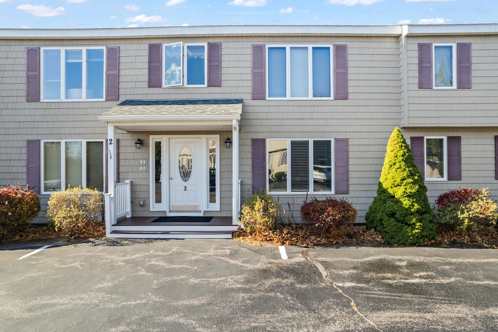 1372 Post Rd, 2A, Wells