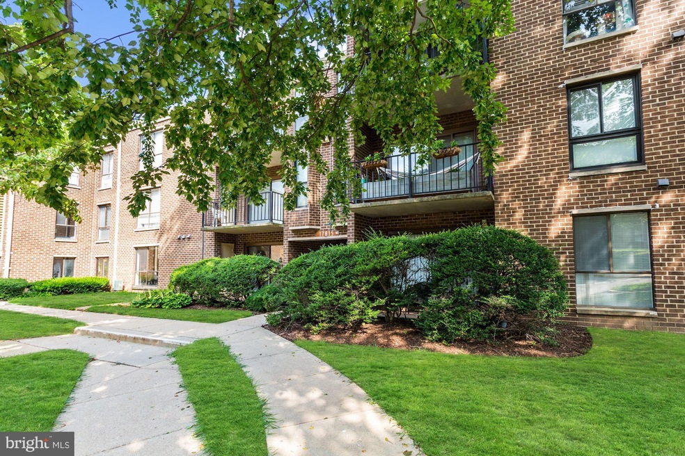 17815 Buehler Rd, Olney, MD 20832 - photo 1