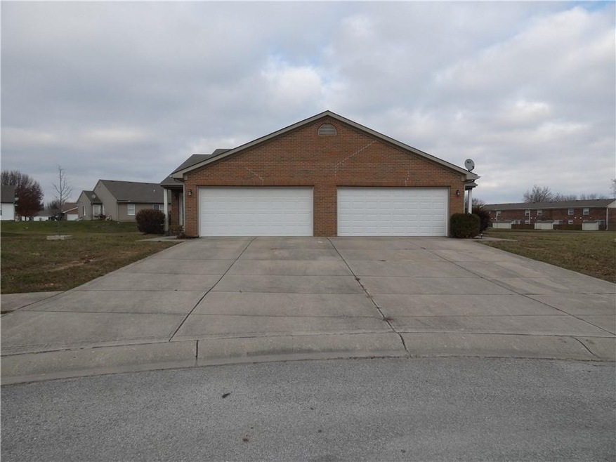 1040 Taurus Ct, Franklin, IN 46131 - photo 1