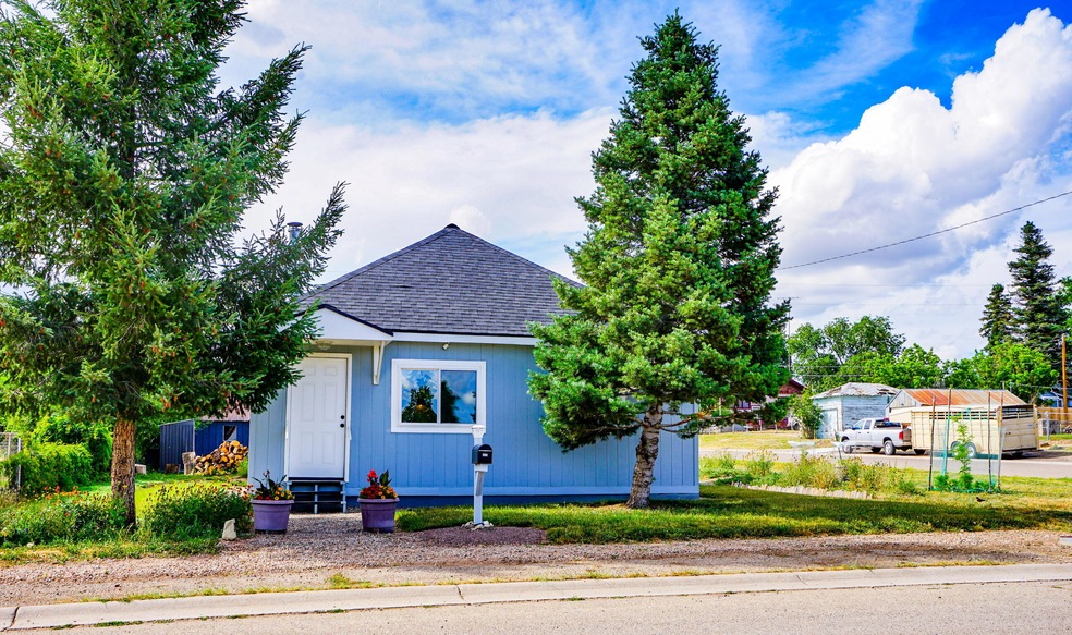 202 Pinon St, Walsenburg, CO 81089 - photo 1