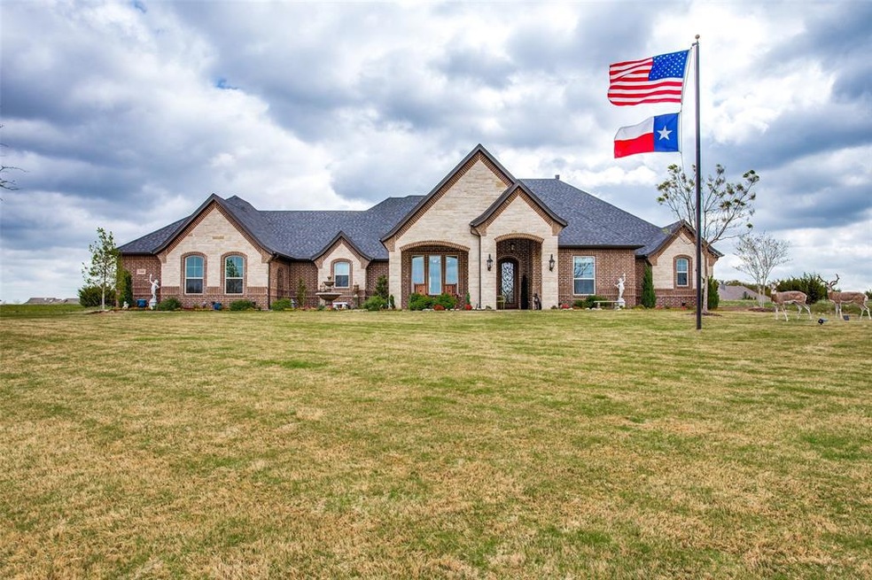 144 Helton, Granbury, TX 76049 - photo 1