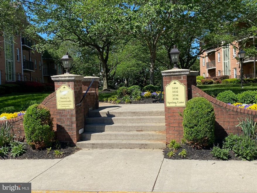 3334 Spring Ln unit B-40, Falls Church, VA 22041 - photo 1