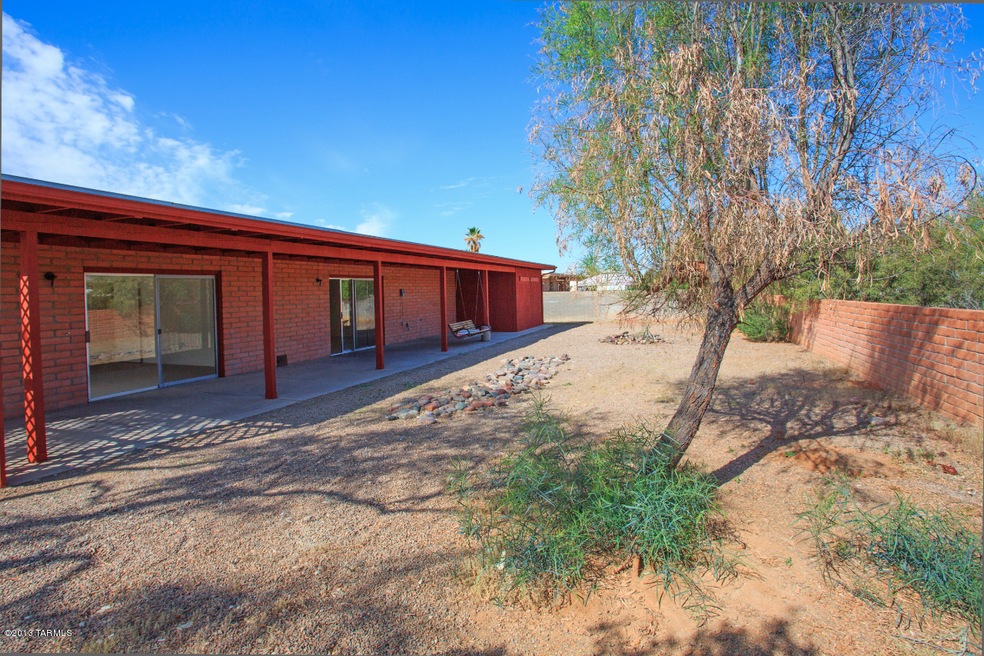 Large Backyard( Photo by KC Creative Des