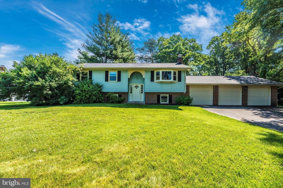 4311 Dover Dr, Frederick, MD 21703 - photo 1