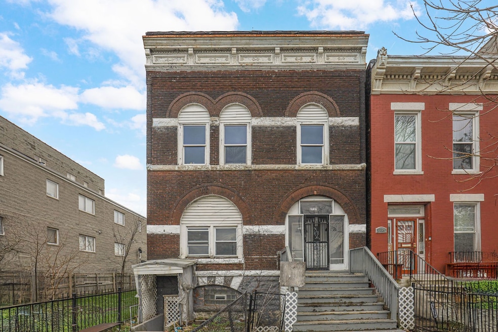 Pending $249,900 • Co-Listing Agent