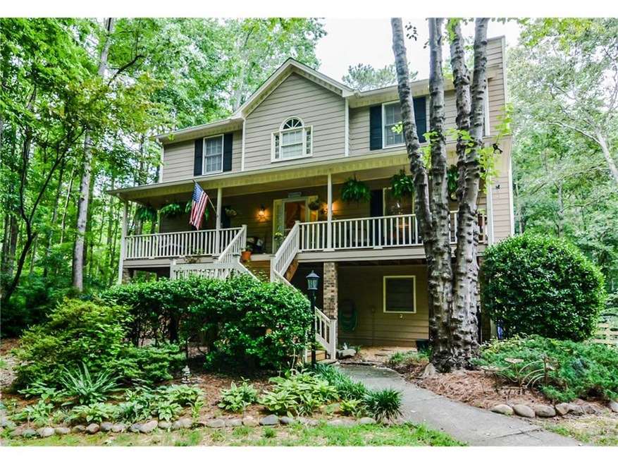 Beautiful home in Lake Pointe in Acworth.