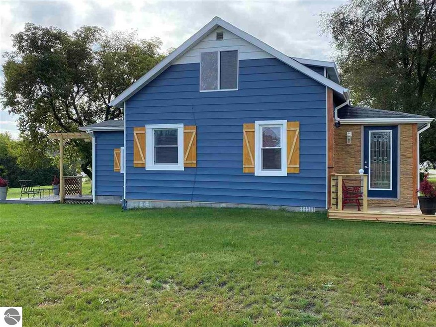 201 2nd St N, Oscoda, MI 48750 - photo 1